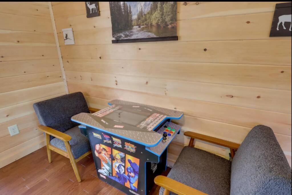 New Serene, Fun & Comfy Cabin- Covered Deck, Grill, Arcade Мърфи Екстериор снимка