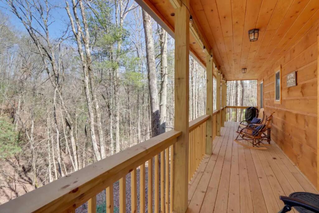New Serene, Fun & Comfy Cabin- Covered Deck, Grill, Arcade Мърфи Екстериор снимка